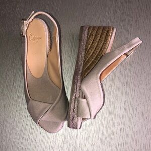 New! Castaner Taupe Espadrille Wedges 7 handmade in Spain